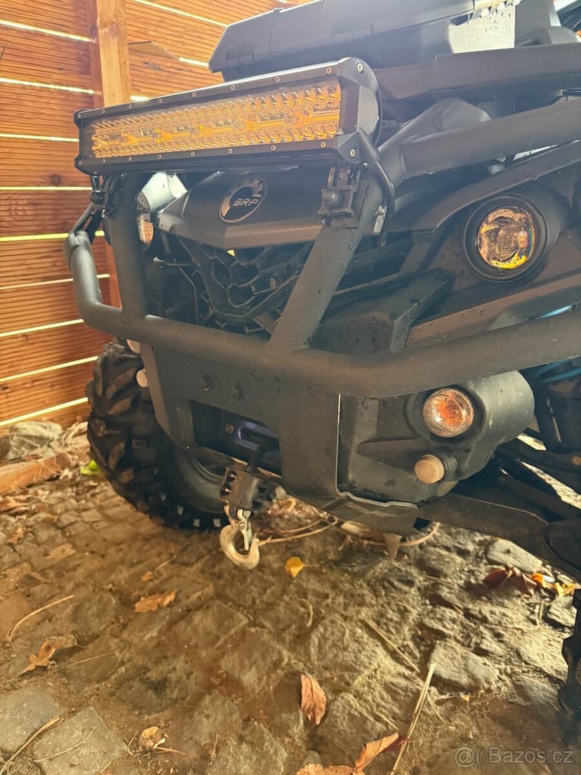 Can-am outlander 650 v-twin