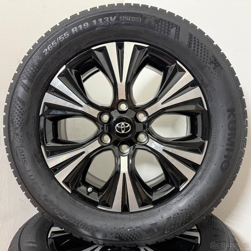 TOYOTA HILUX 6x139,7 R19 ET25+TPMS+ZIMNÍ 265/55R19