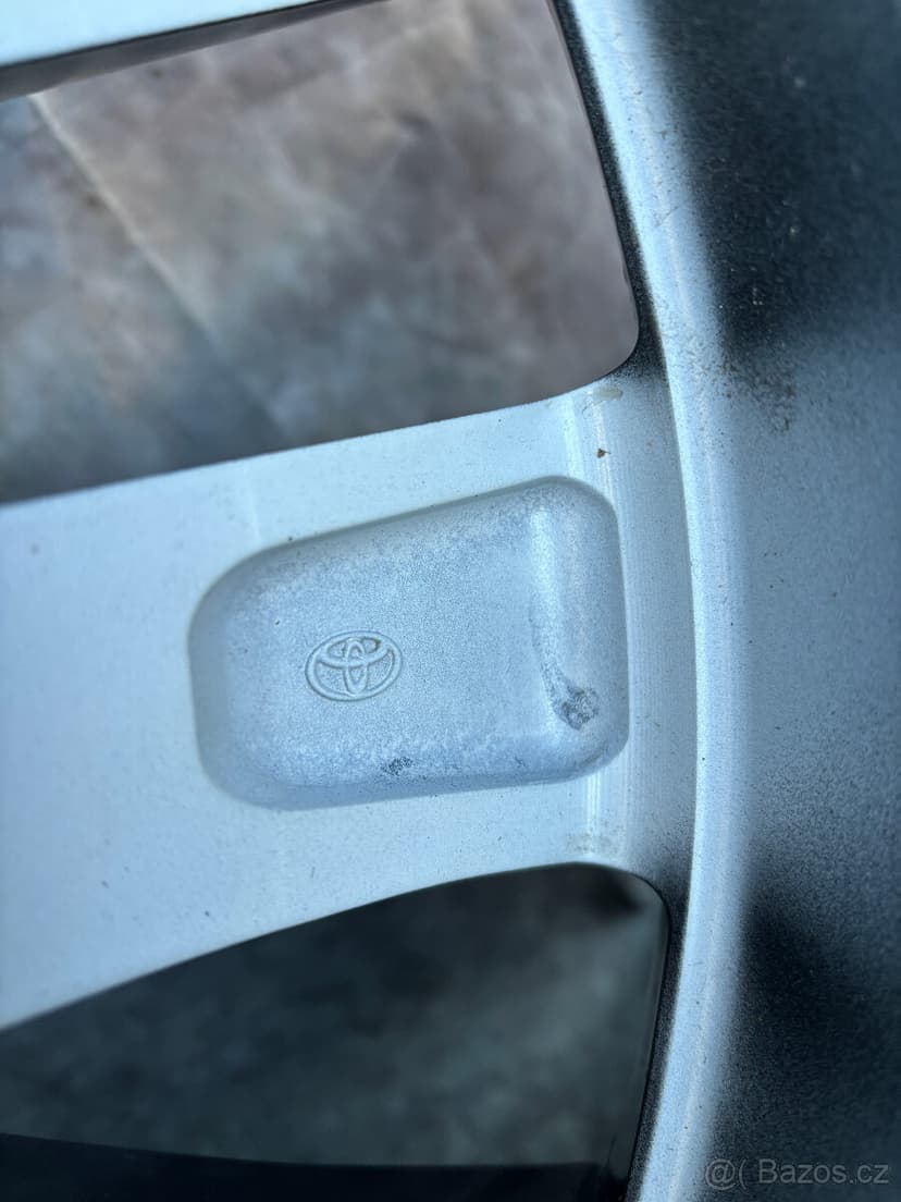 Orig. Alu kola Toyota Land Cruiser,Hilux 265/55/19 100%STAV