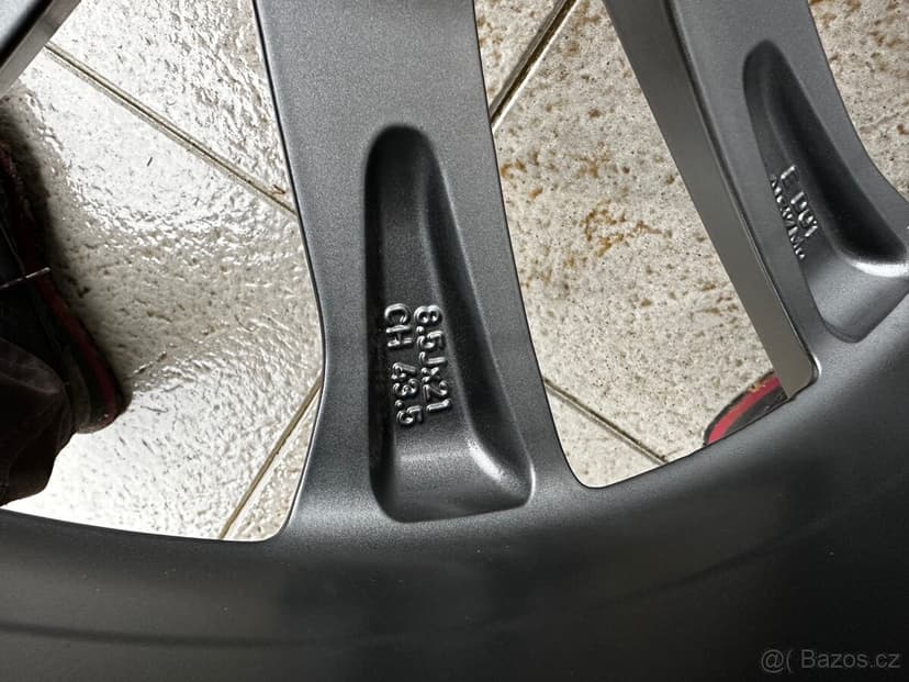 Alu kola 5x120 r21 s letním pneu