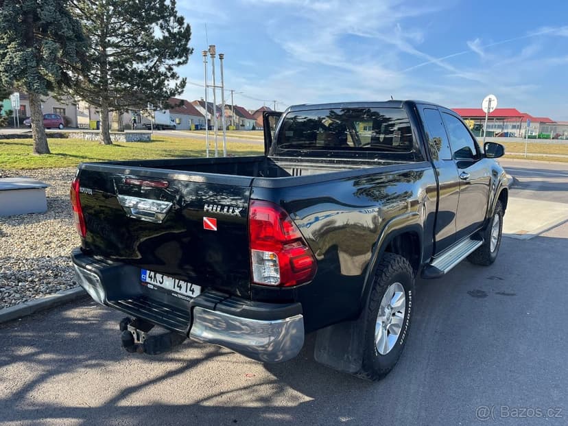 Toyota HILUX 2,4D 4x4, 110kw, r.v1/2018, 149 000 km, TZ 3,2t