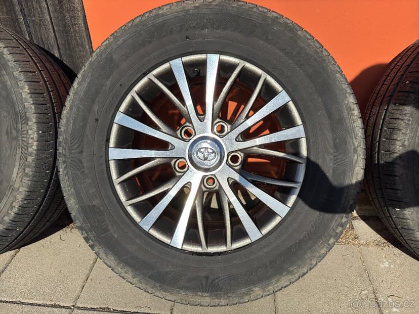 Kola Toyota Land Cruiser 200/100  5x150 pneu 285/60-18