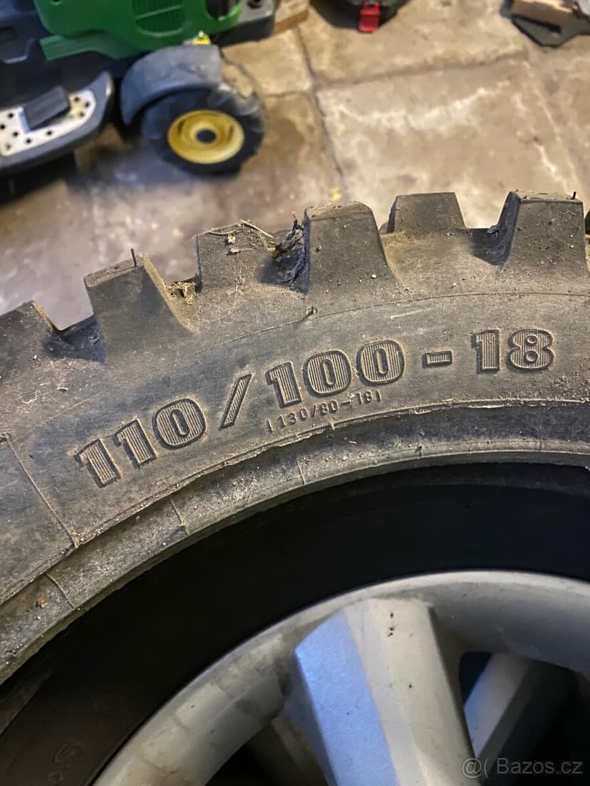 Pneunatiky na motorku