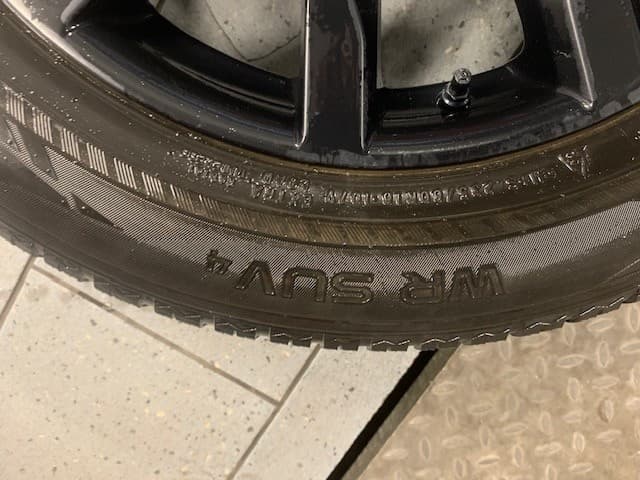 SUPER ALU SUV zn. MAK - zimní Nokian 235/60/18, ET45, 5x108