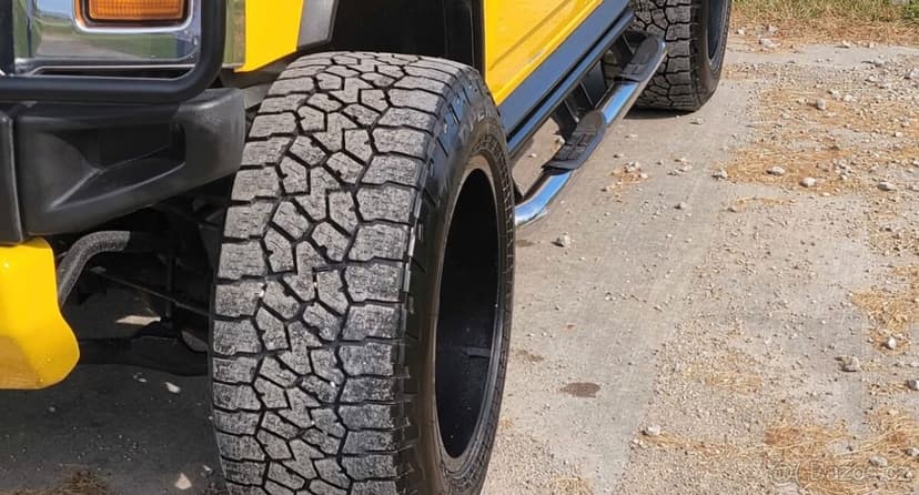 Hummer H2 sport utility 4D