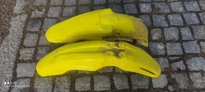 Prodám sadu plastů Suzuki RM250