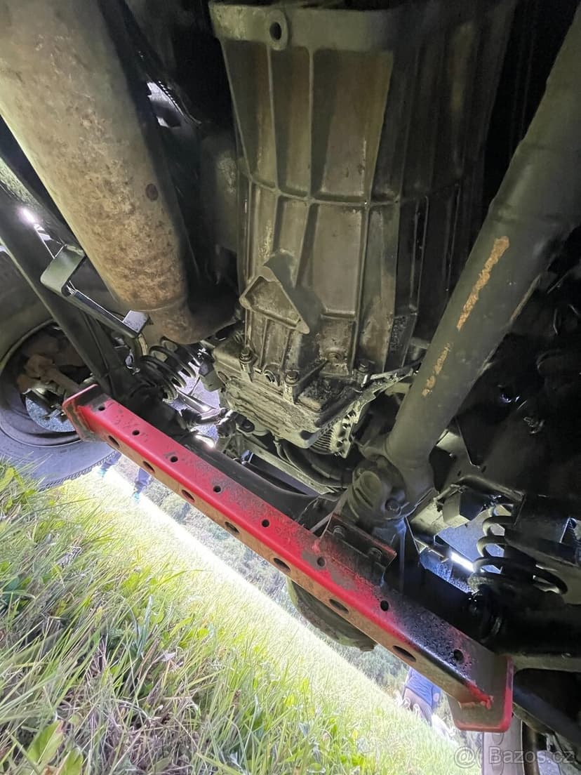 Prodam Land Rover Defender 110 td5