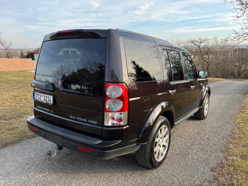 LAND ROVER DISCOVERY IV 3,0 SDV6 HSE 1.MAJITEL ČR
