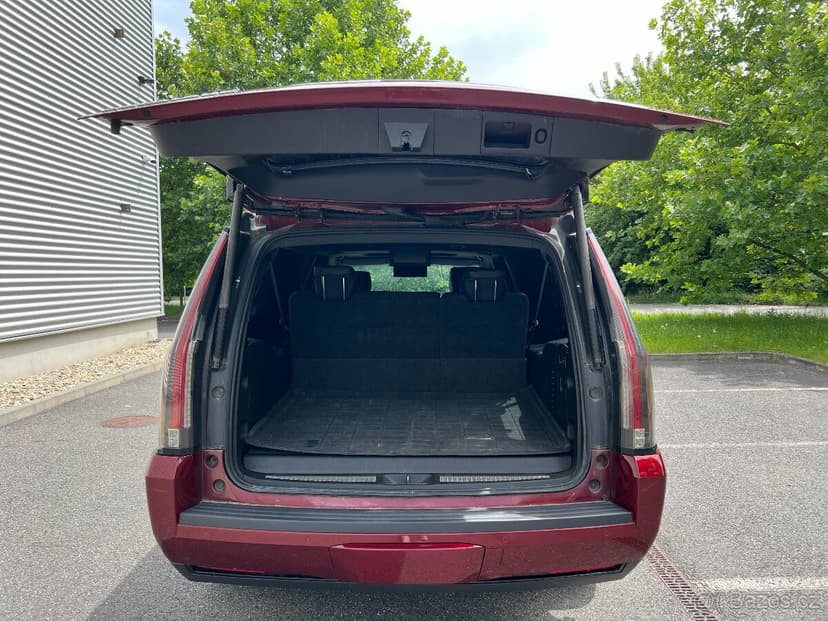 Cadillac Escalade ESV dlouhá verze, Platinum výbava, 4x4