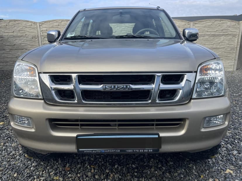 ++Isuzu D-Max 3.0TDi 4x4 DOUBLECAB TOP STAV++
