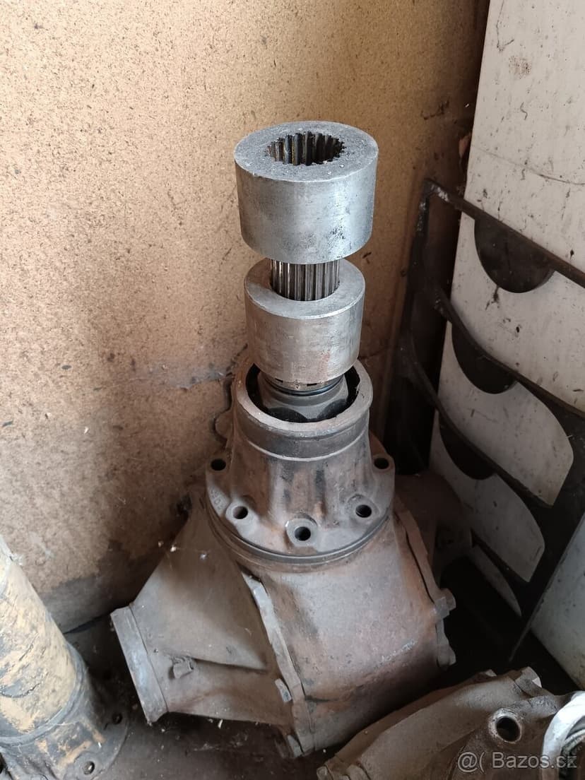 Portálovè nápravy unimog 406