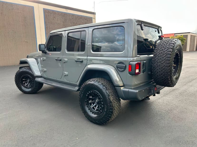 Jeep Wrangler Unlimited Sahara (2021)