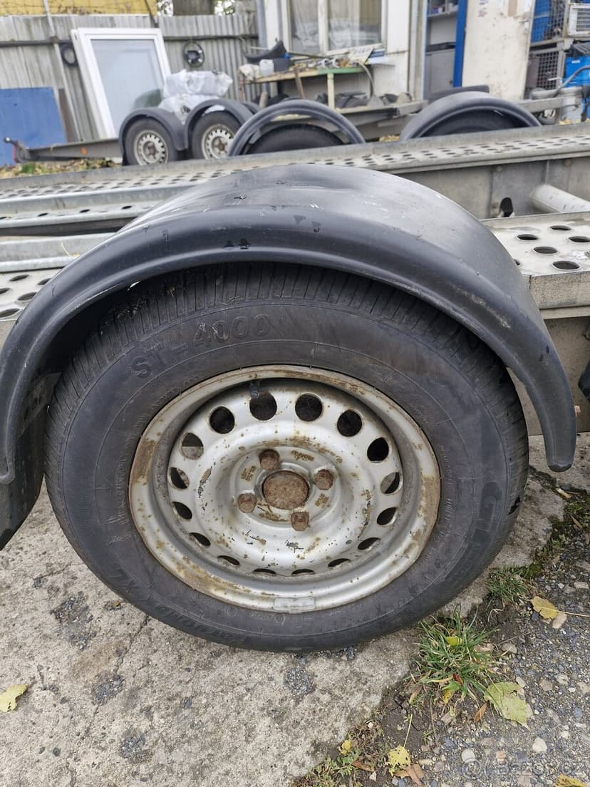 Přívěs na přepravu vozidel 2,0 T