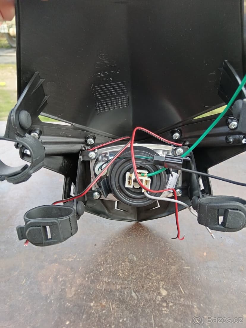 Přední maska se světlem