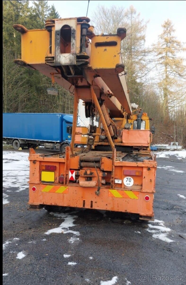 Tatra AV 14 - jeřáb