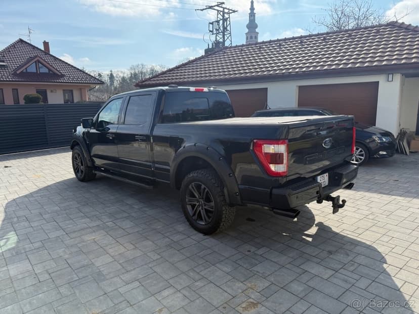 Ford F-150 F 150 UNIKÁT s dlouhou korbou a TOladěnými výfuky