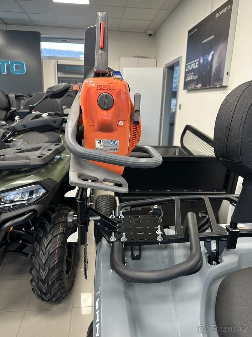 Držák motorové pily Kolpin Saw Press II