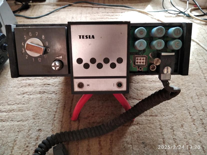 Prodám maják oranžový modrý - veterán ap.