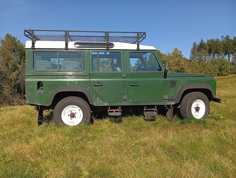 Land Rover Defender 110