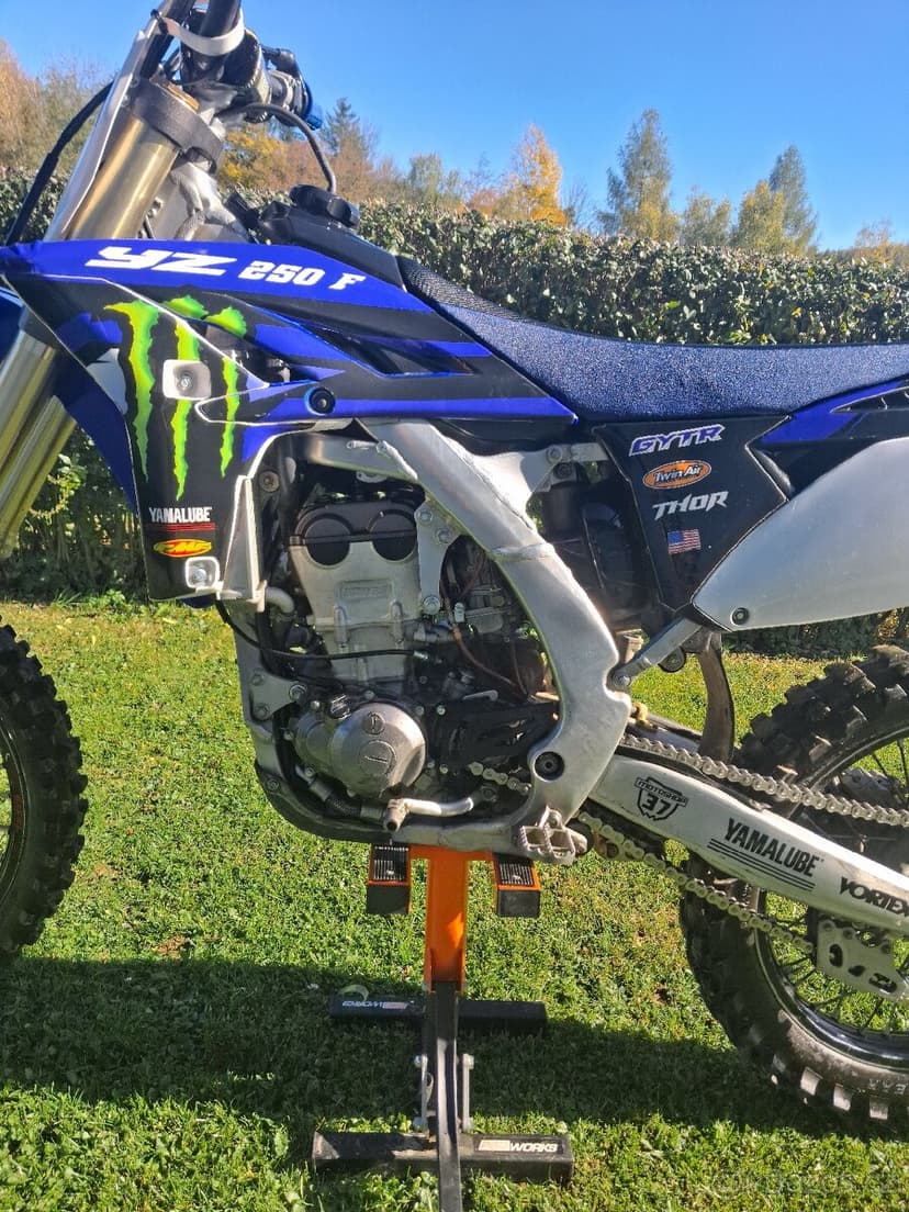 Yamaha yzf 250