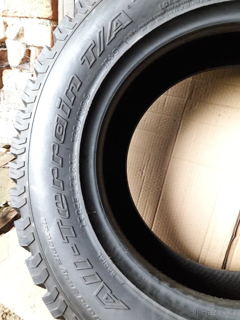 BF Goodrich All-Terrain T/A LT 245/75R16
