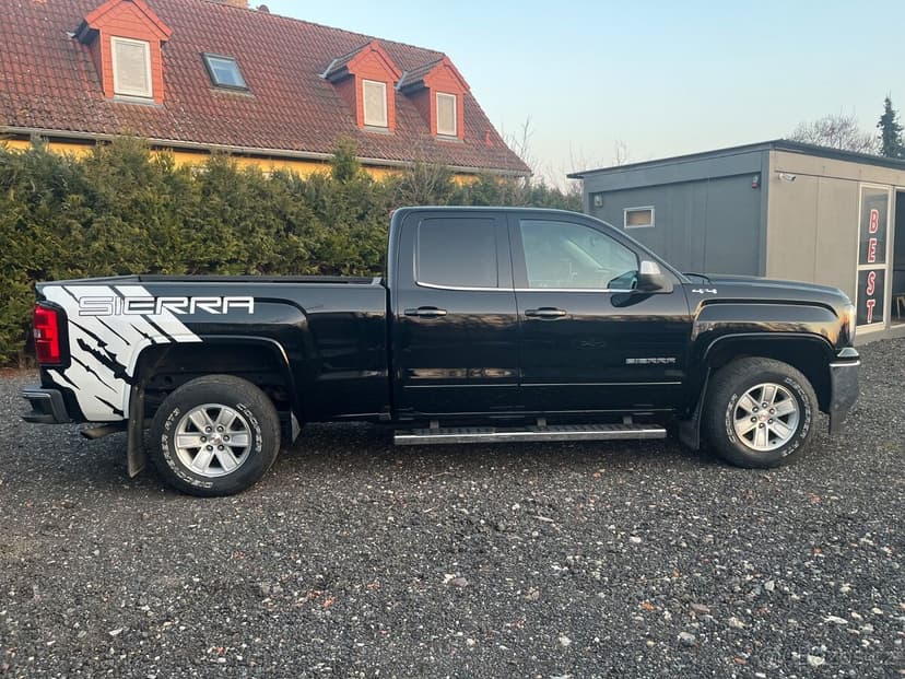 Gmc Sierra 5.3 benzín V8 4x4 Pickup