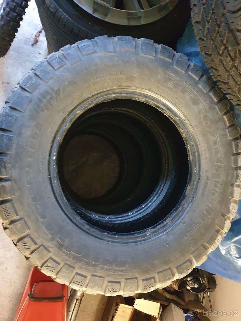 Offroad pneu 235/75 R15 Bf Goodrich