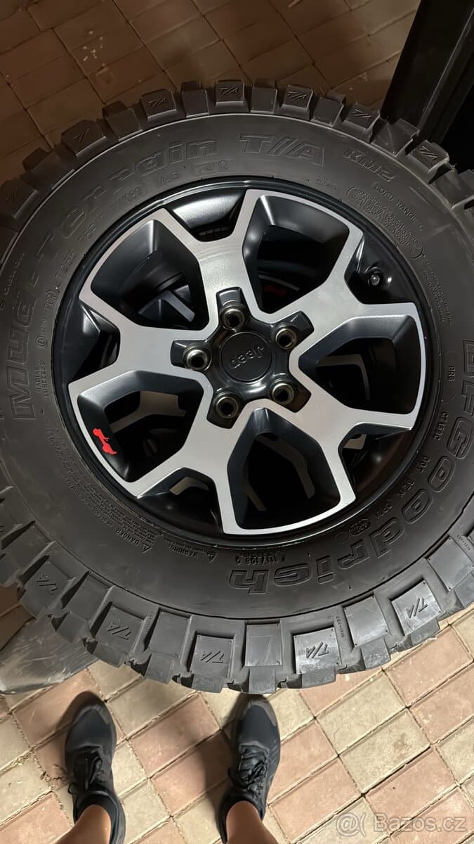 Jeep Wrangler JL JK Rubicon sada alukola r17