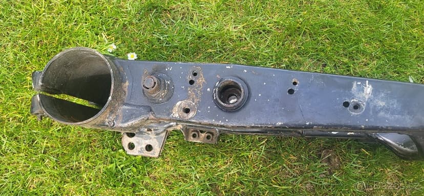 Suzuki LTR 450 - zadní kyvka