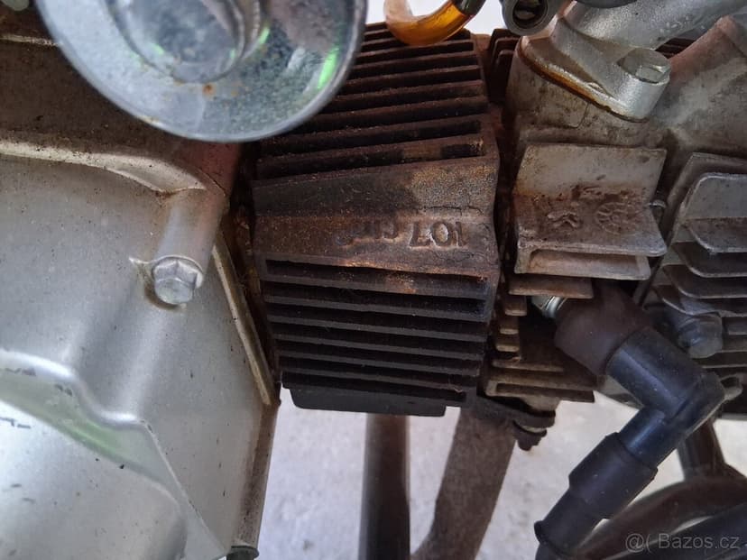 Prodám dětskou banzínovou čtyřkolku obsah 107cm³