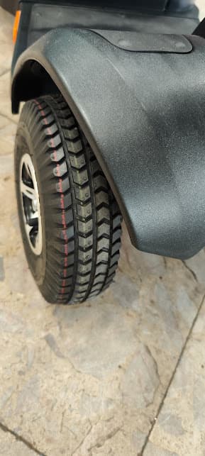 Elektrický skútr (vozík)  nejen pro seniory. Meyra 409