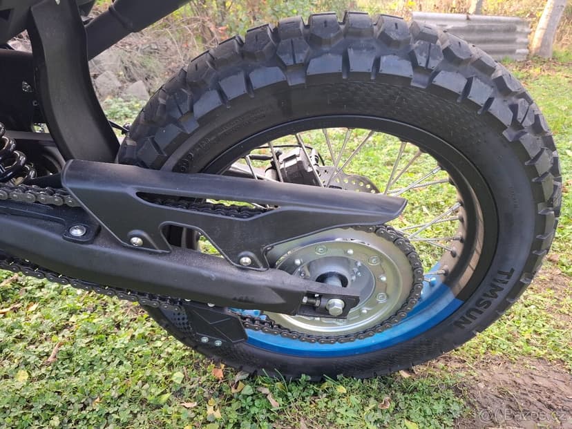 Voge 300 RALLY - jako nová - 650Km