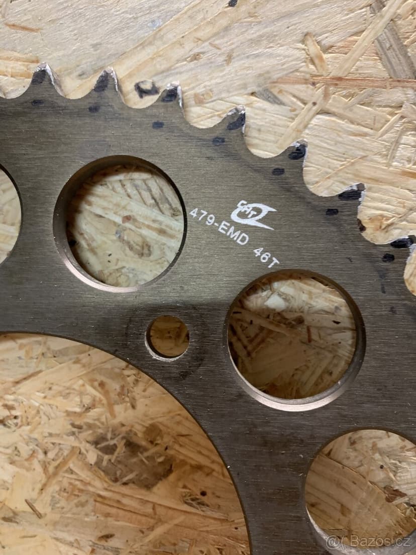 Yamaha YZF R1 2008 rozety 46 a 47 zubů