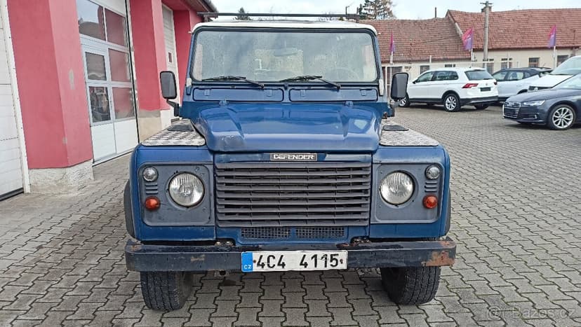 LAND ROVER DEFENDER  110 funkční stroj