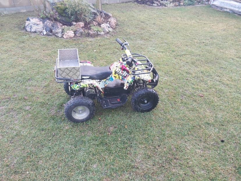 Dětská akumulátorová čtyřkolka HECHT