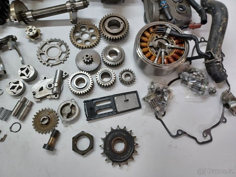 KTM LC8 950 - MOTOR NA DÍLY