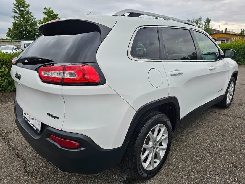 JEEP CHEROKEE 2016 3.2 V6 202kW LATITUDE,NAJETO 100 000KM