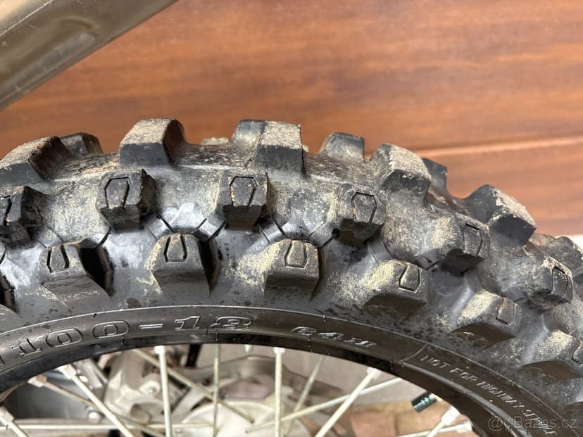 Kawasaki KX 250,rok 2022, 43mth,nové plasty,pneu,olej