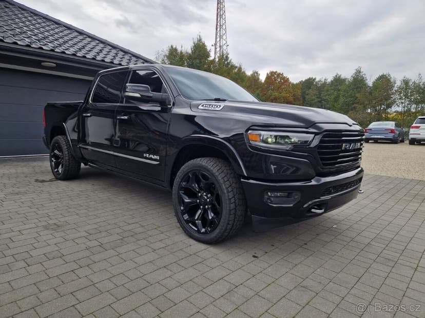 RAM 1500 LIMITED 2020 NEBOURANÝ