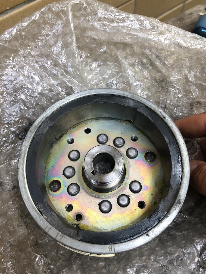 Opravuji magneta Cagiva Husqvarna repas magneto