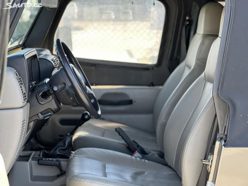 🚗 Jeep Wrangler 2.4i Sport 4x4 NAVIJÁK TAŽNÉ