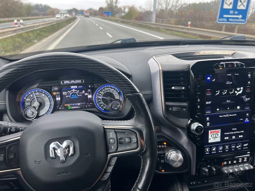 RAM 1500 Limited 5.7 HEMI V8 LPG 4x4 | PANORAMA | 22” KOLA |