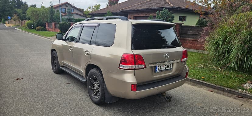 Toyota Land Cruiser 200 4.5 D-4D V8 - DPH