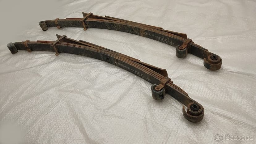 Toyota Hilux – Listová pera