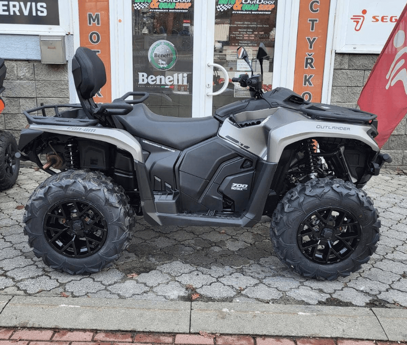CAN-AM Outlander Max 700 XT ABS, INT Platinum Satin, MY25