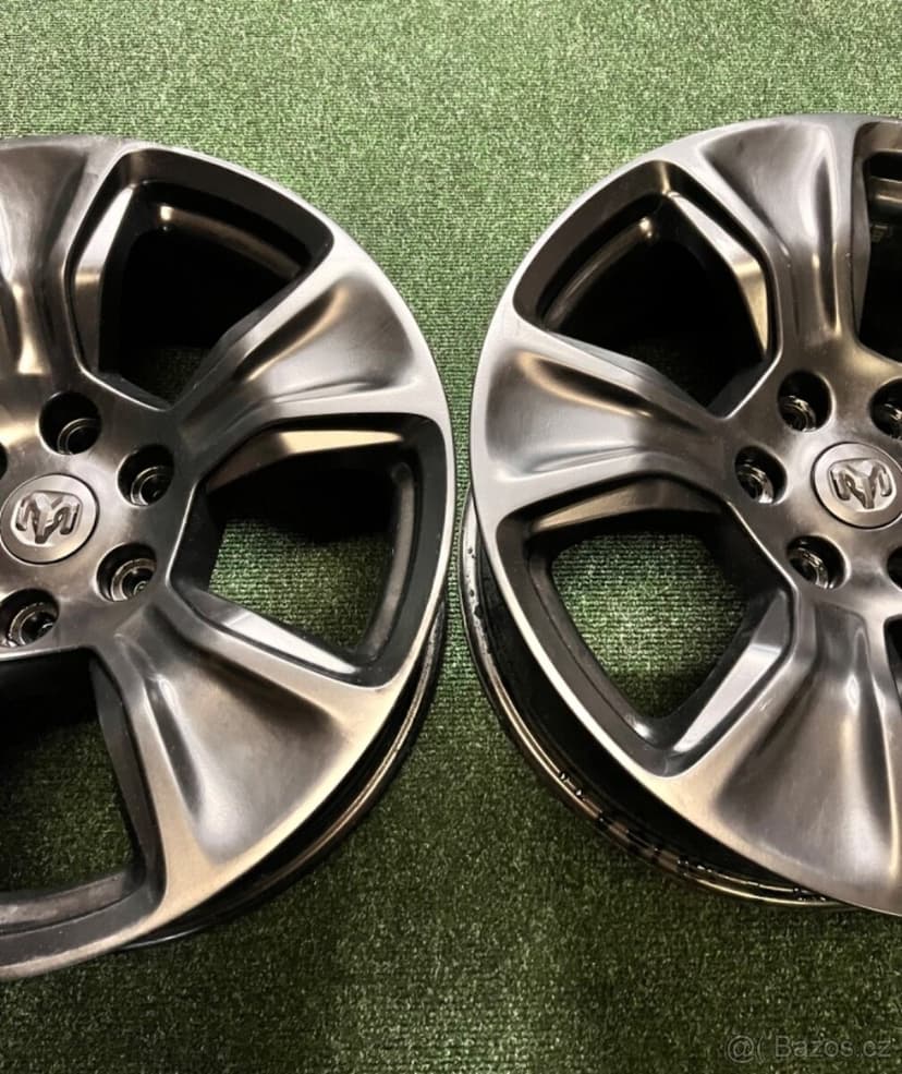 2Ks. Alu Dodge RAM 1500 5.Gen - Black