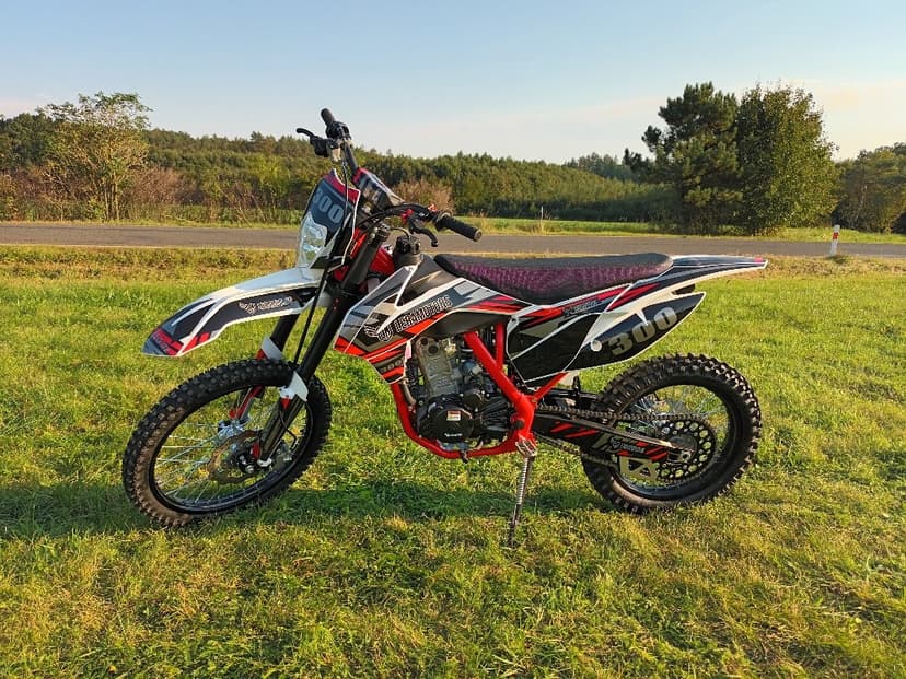 Pitbike Killer PRO 300cc H2O 21/18 červená
