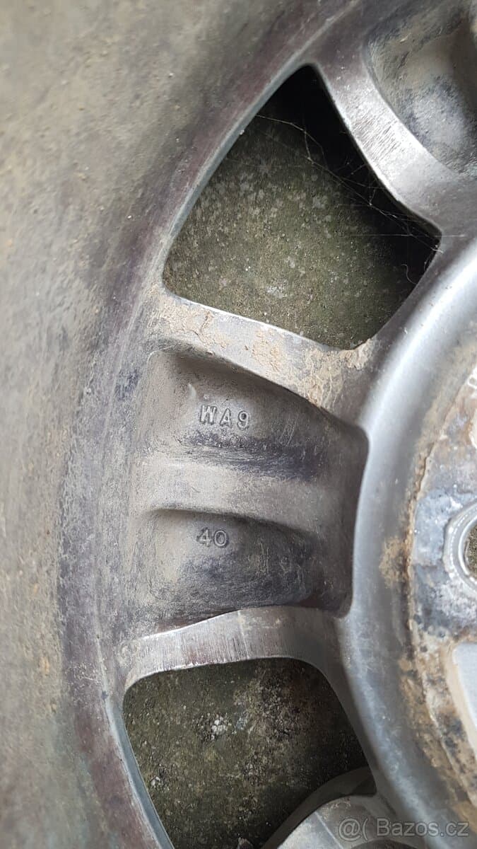 Alu kola orig. Nissan 6x139,7 r15