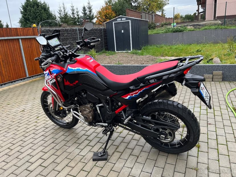 Honda Africa Twin 1100 3/2024 najeto 6050 km