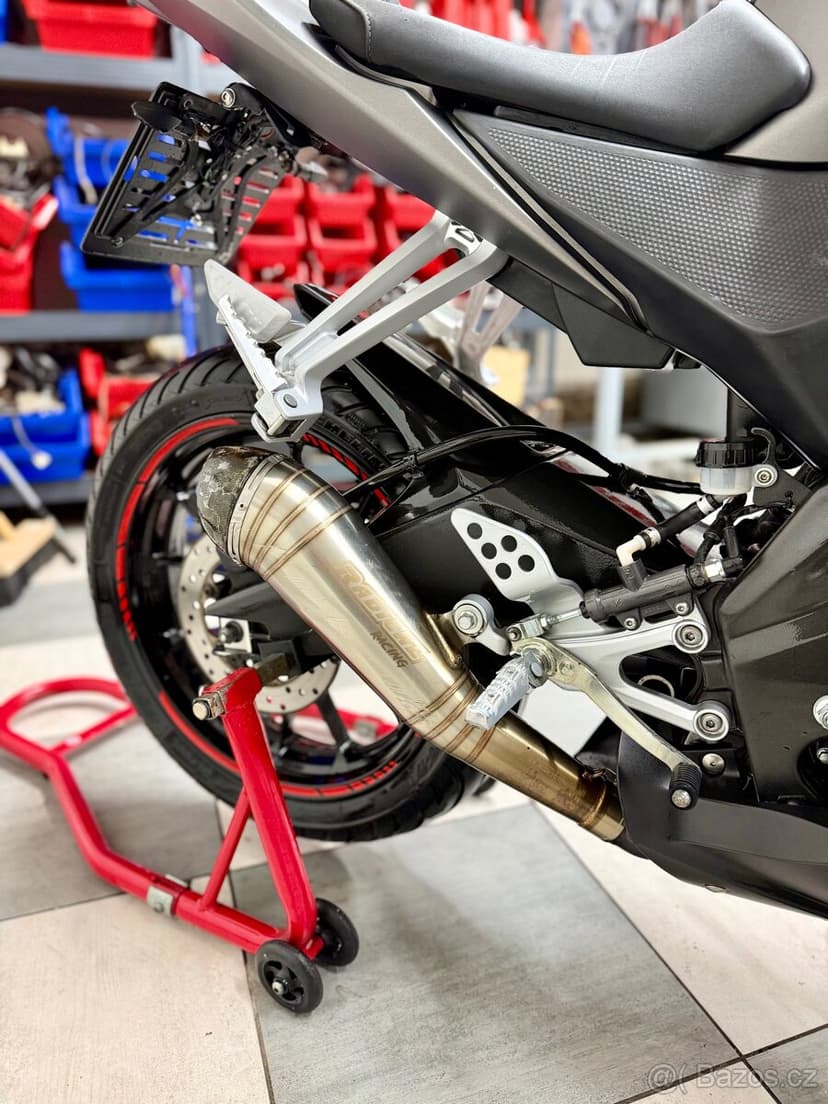 Yamaha YZF-R125 2014 32000KM TOP STAV ZÁRUKA